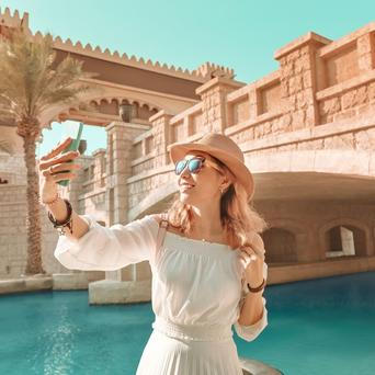 Dubaj, Spojené arabské emiráty, selfie, influencer, ilustrační foto