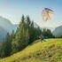 BO_OsterreichWerbung_Achensee_Paragliding při východu slunce, Zwölferkopf Pertisau