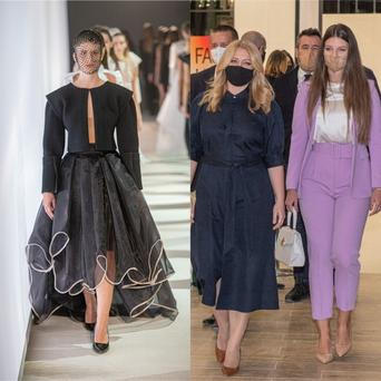 Emma Čaputová zazářila na přehlídkovém mole. Přišla ji podpořit slavná maminka, kterou doprovodila Emmy sestra Lea