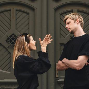 boomer generace střet zoomer mladí feminismus ženy právo hádka
