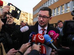 Miloš Zeman volí ve druhém kole voleb 2018, novináře nevpustili dovnitř