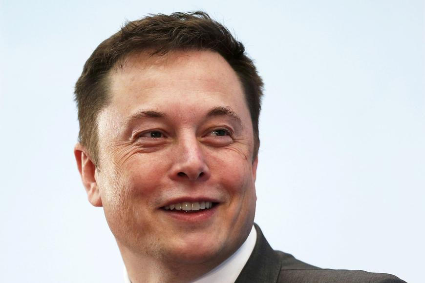 Tesla do sedmi dní spustí projekt obří továrny na čipy pro AI, uvedl Musk