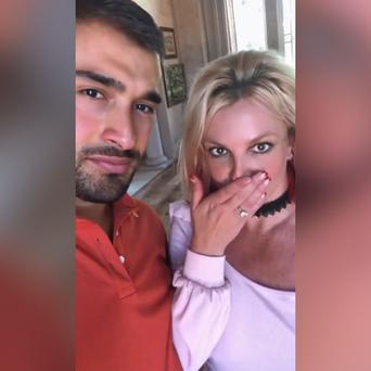 Britney Spearsová se zasnoubila, oznámila to videem na instagramu