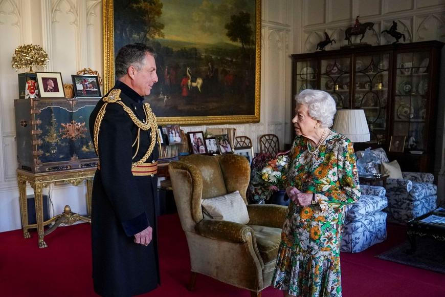 Slábneme a nepřítel si toho všímá! Před čím varuje bývalý šéf britské armády?