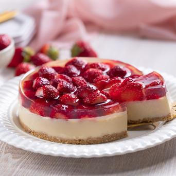 jahodovy cheesecake, zena