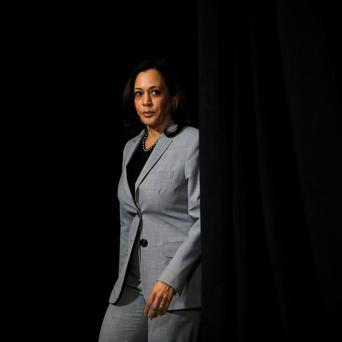 kamala harris, zena