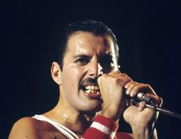 Freddie Mercury, Queen