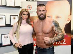 Karlos Vémola, Lela Ceterová