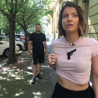 Ani to nezkoušej! Telefon a klíče