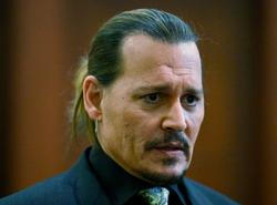 Herec Johnny Depp u soudu s bývalou manželkou Amber Heardovou.