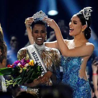 Zozibini Tunzi, Miss Universe, žena