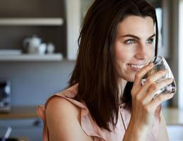 pitný režim, žena