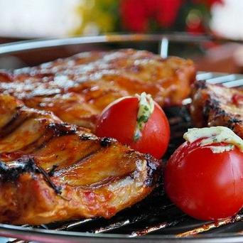 Grilování steak žebra