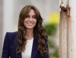 Catherine z Walesu, oblek