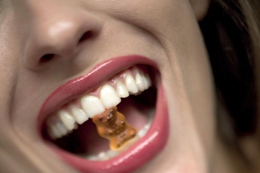 Elixír mládí v prášku? Kolagen slibuje zázraky, realita v zrcadle je ale střízlivější