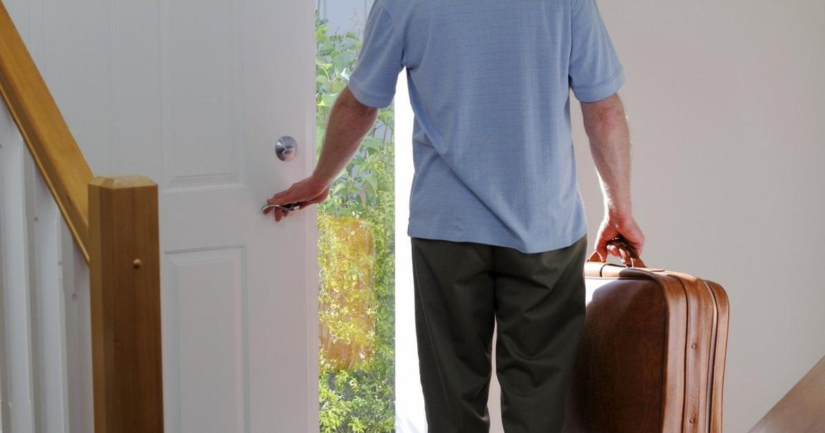 Policie varuje před podvody, při kterých mohou lidé nevědomky pašovat drogy