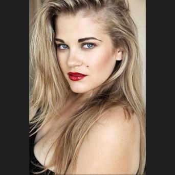 Barbora Bartáková - plus size modelka