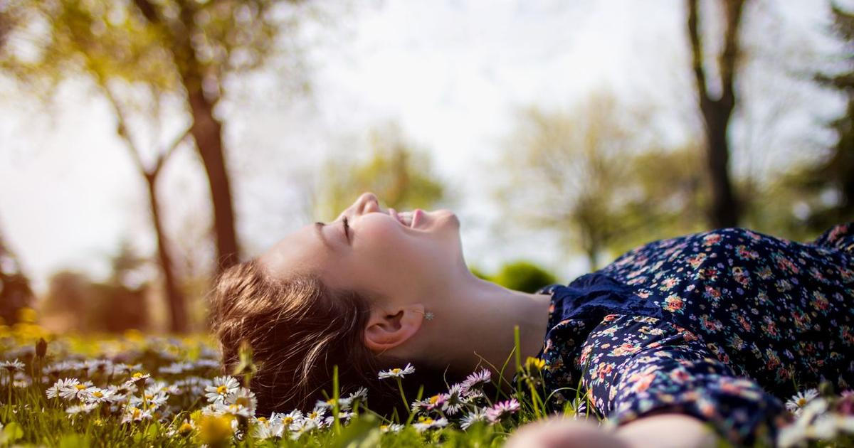 Česko čeká slunečný týden bez srážek, o víkendu se oteplí až na 25 stupňů