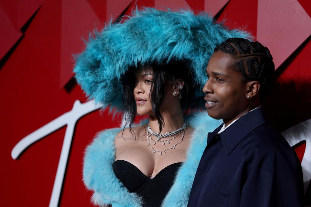 Nejhlubší dekolty 2024