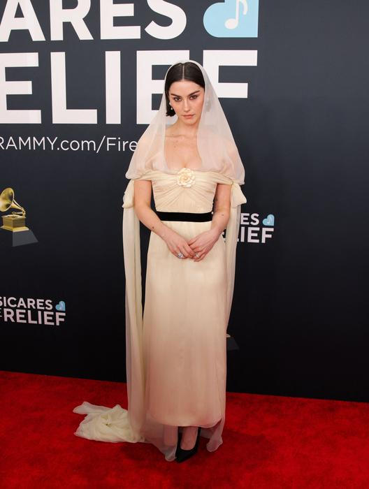 Grammy 2025, Gracie Adams