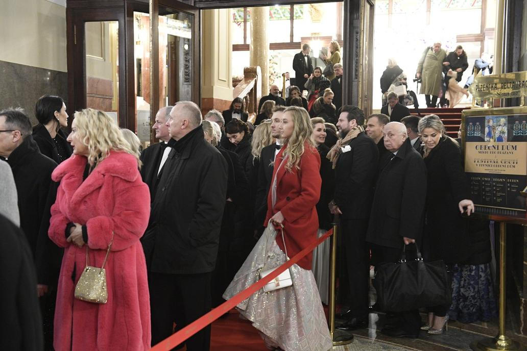 Policejní zásah v Obecním domě