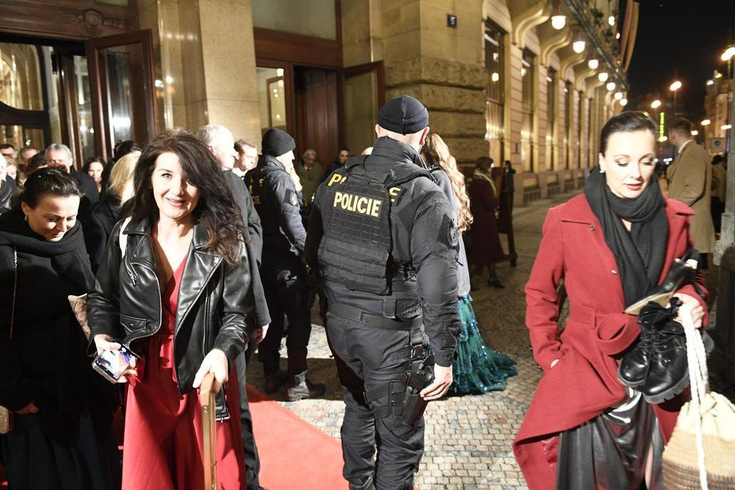 Policejní zásah v Obecním domě