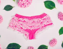 Růžové spodní prádlo s krajkou