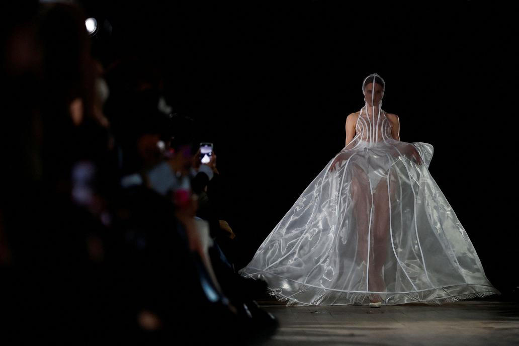 Paris Fashion Week: Weinsanto