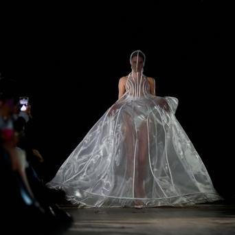 Paris Fashion Week: Weinsanto