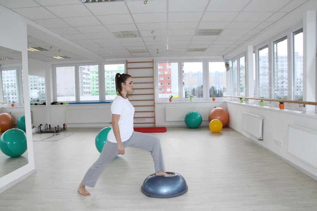 Cvičení: výpady vpřed