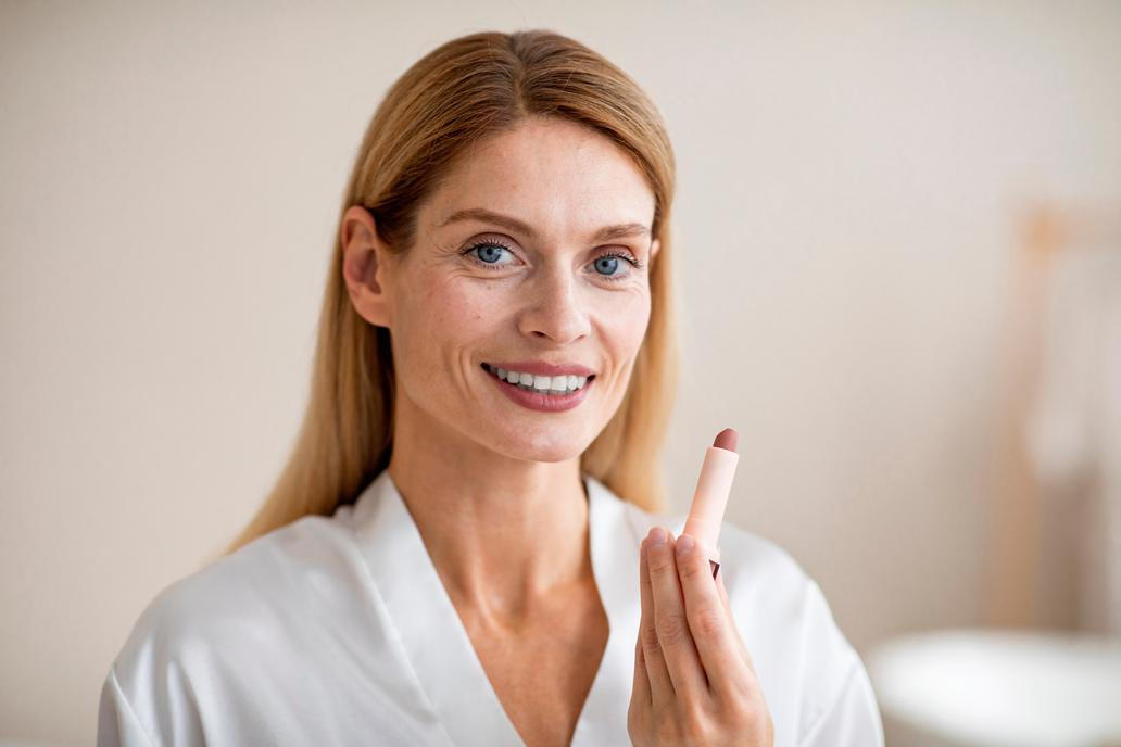 Líčení rtů u zralé pleti