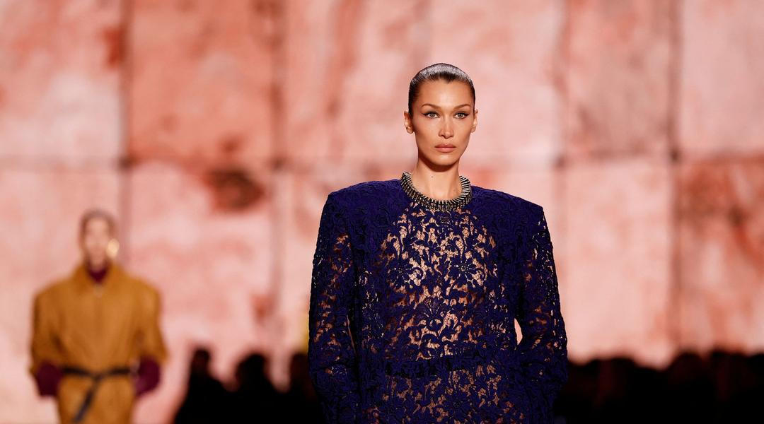 Bella Hadid pro Saint Laurent
