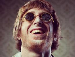 Životy plné drog, násilí a velkých skandálů