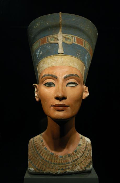 Busta královny Nefertiti