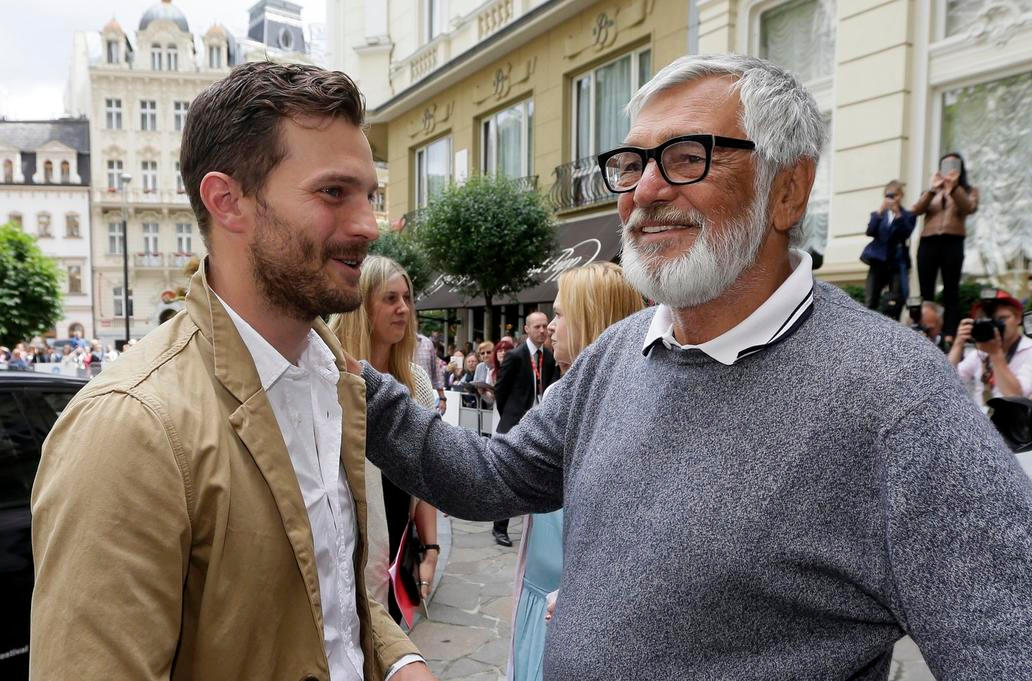 Jamie Dornan a Jiří Bartoška