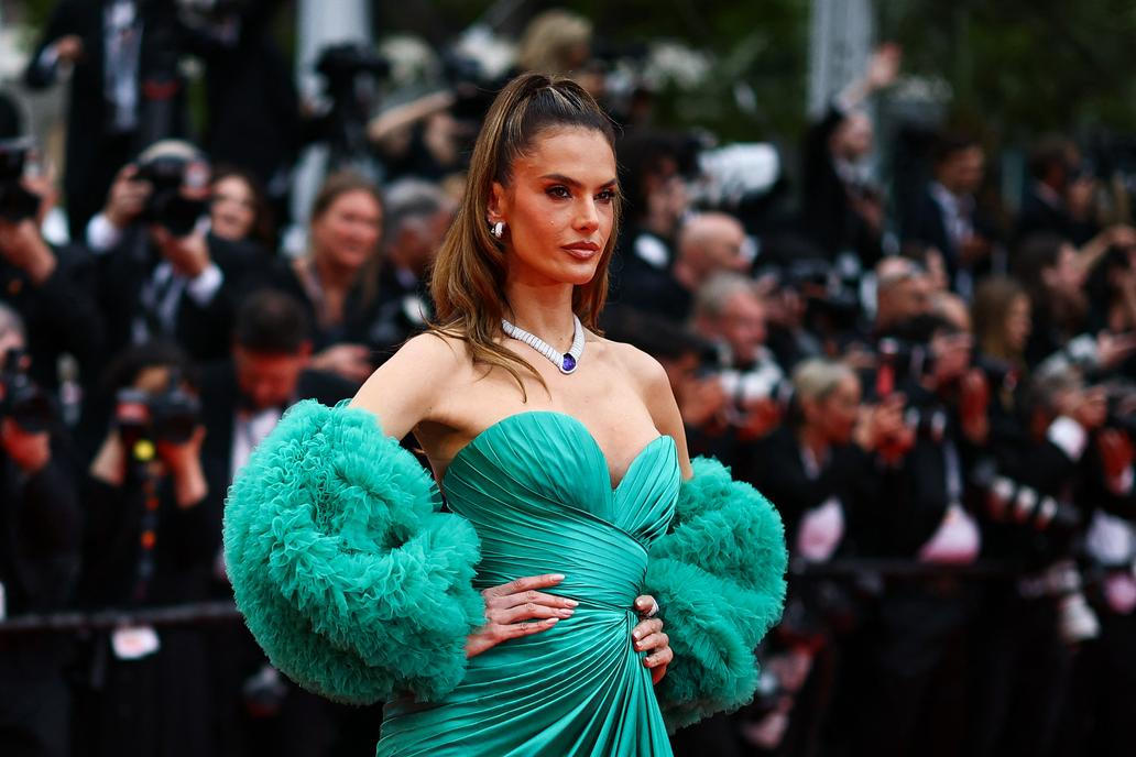 Cannes 2025: Alessandra Ambrossio