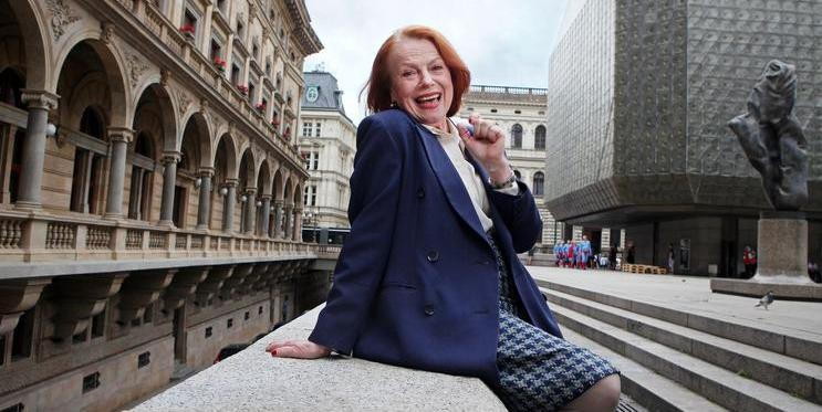 Iva Janžurová
