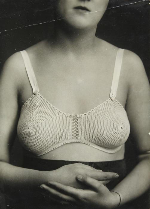 Háčkovaná podprsenka