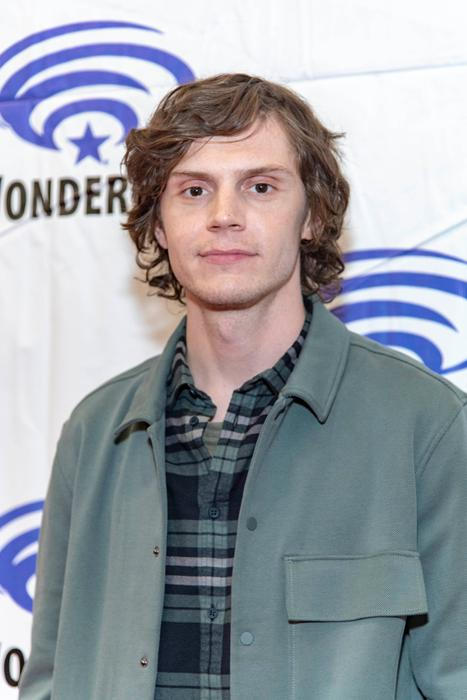 Evan Peters