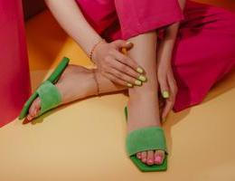 Letní pedikúra 2025