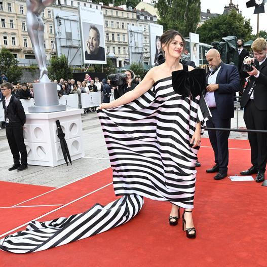 MFF Karlovy Vary: Klára Issová