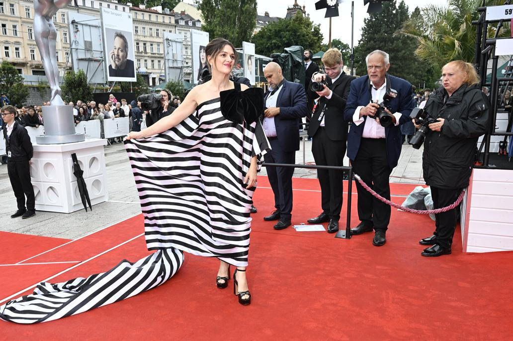 MFF Karlovy Vary: Klára Issová