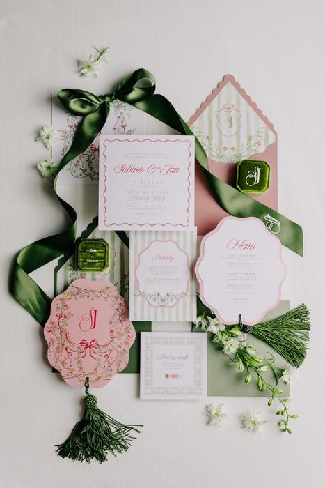 Svatební pozvánky a výzdoba