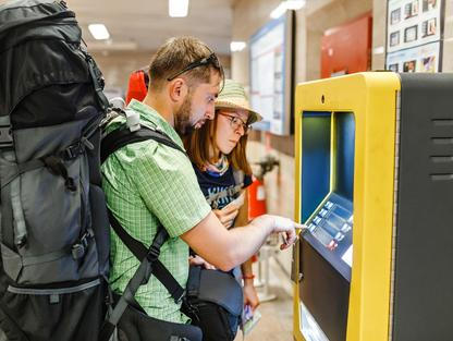 Výběr hotovosti z bankomatu