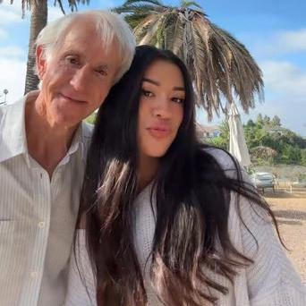 Diana Montano (25) se zasnoubila s o 51 let starším Edgarem.