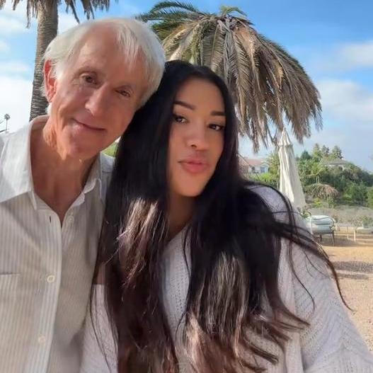 Diana Montano (25) se zasnoubila s o 51 let starším Edgarem.