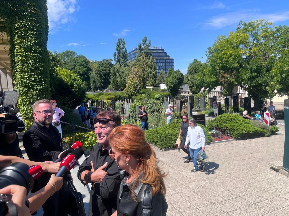 pohřeb Jiřího Krampola