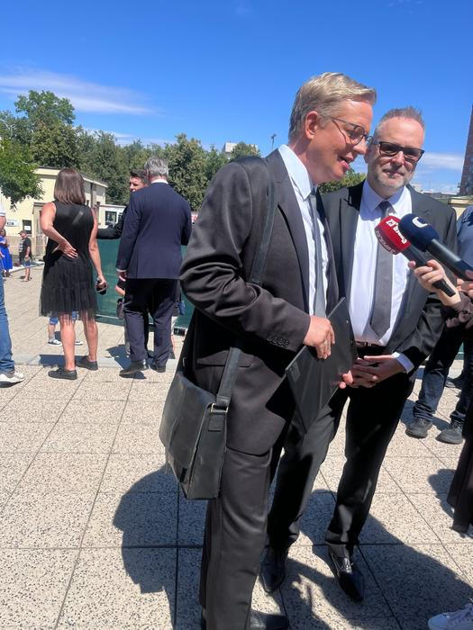 pohřeb Jiřího Krampola