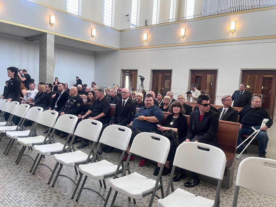 pohřeb Jiřího Krampola