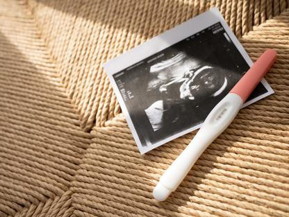 Těhotenský test a ultrazvuk